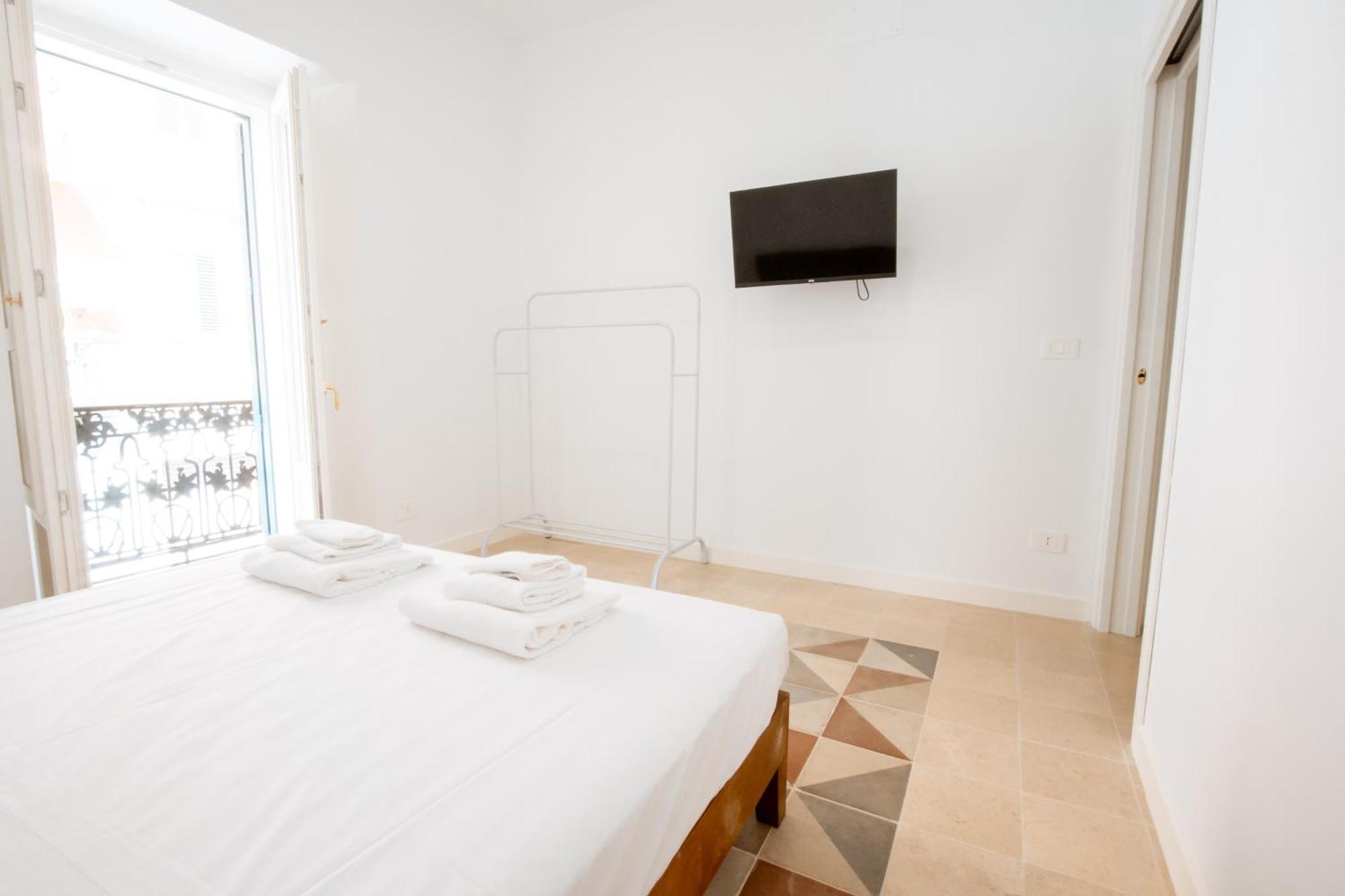 Palazzo Marevento Apartment Bari Exterior photo