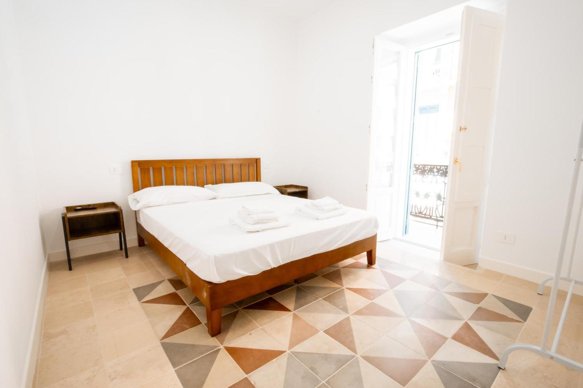 Palazzo Marevento Apartment Bari Exterior photo